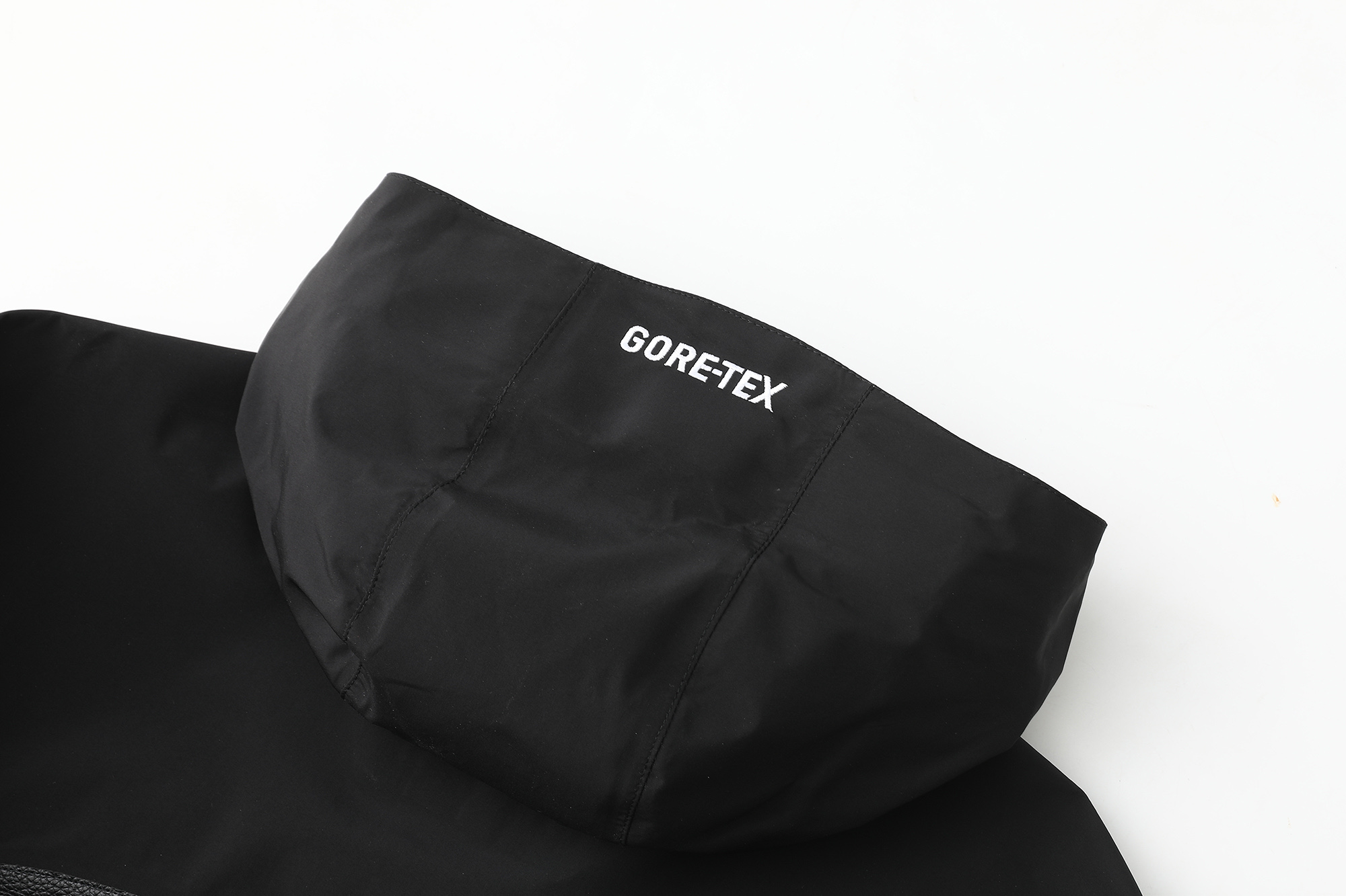 62b3045b84e270de90e971b8a7a10373_1763973664_5465.jpg
