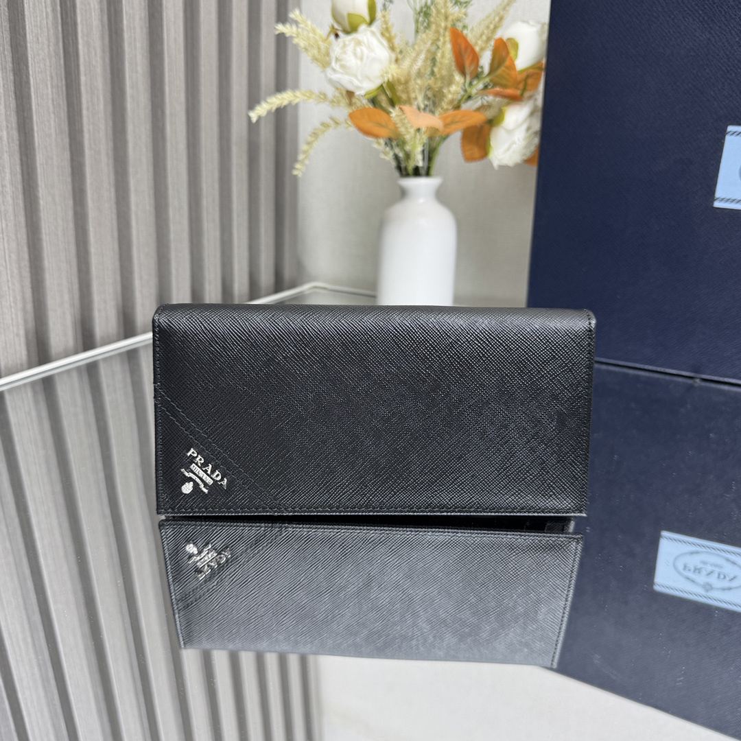 [Prada] 프라다 라지 사피아노 레더 월렛