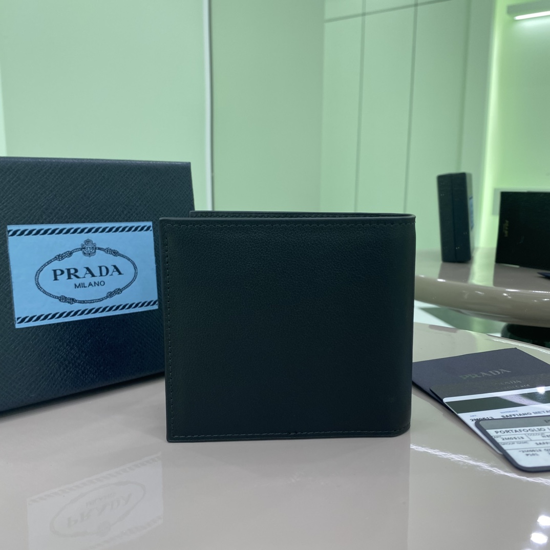 [PRADA] 프라다 핫 스탬프 레터링 로고 반지갑