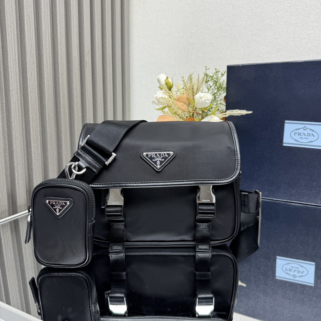 [PRADA] 프라다 리나일론 앤 사피아노 레더 숄더백 블랙