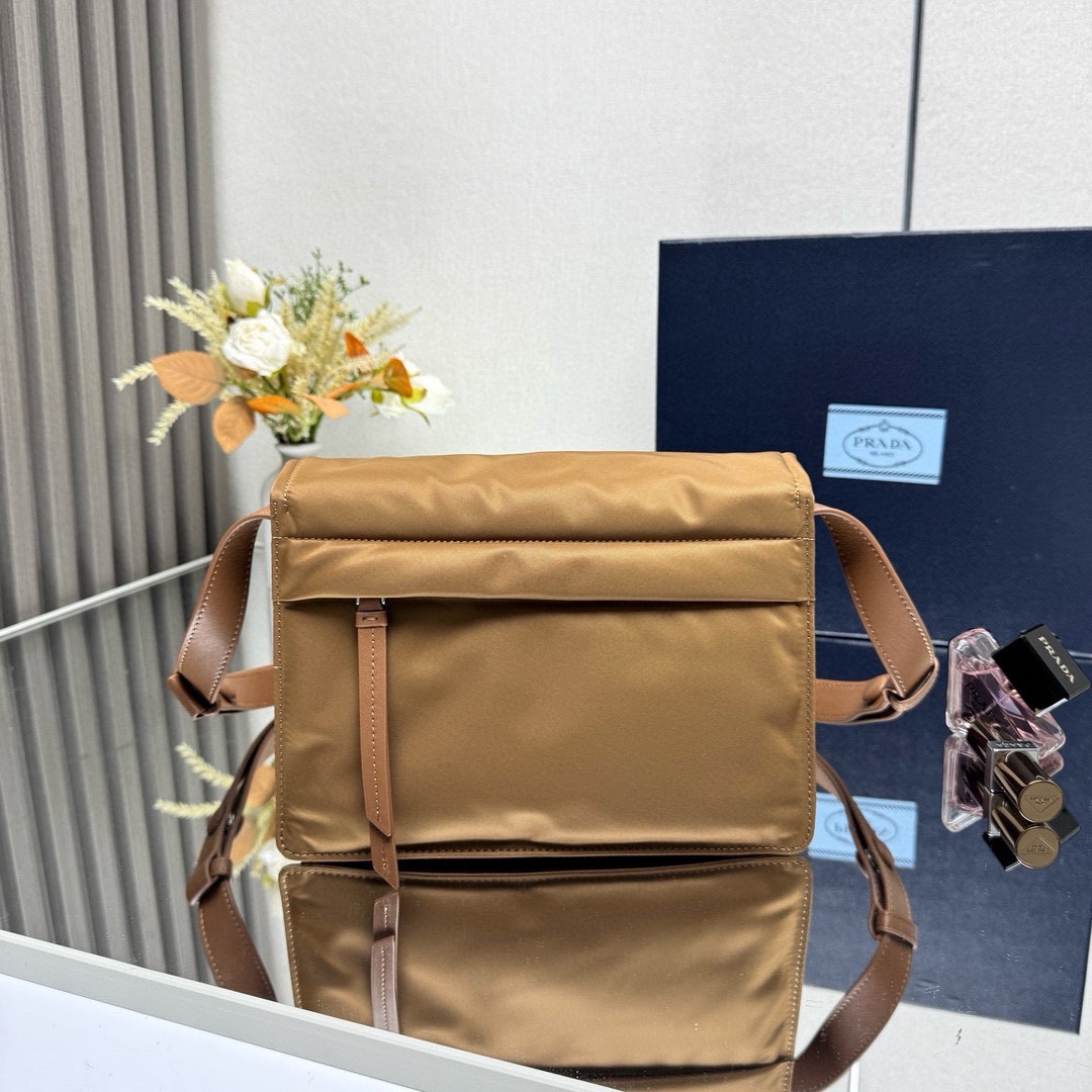 [PRADA] 프라다 스몰 패딩 리나일론 숄더백