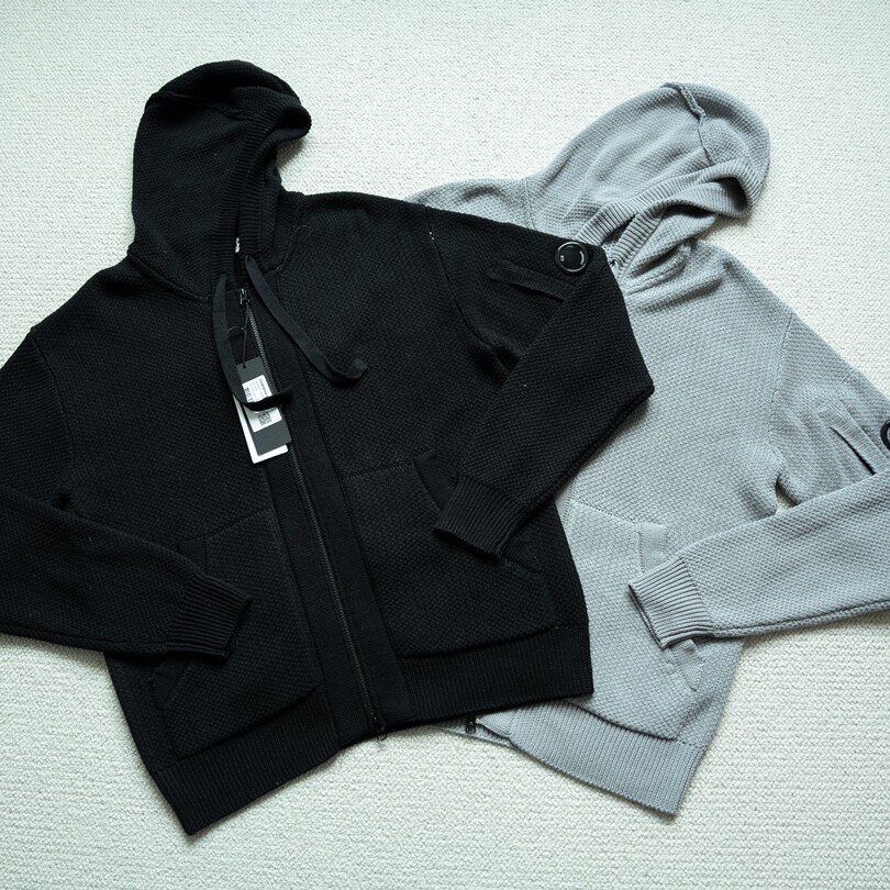 [C.P. Company] 씨피 컴퍼니 Re-Wool 지퍼 후드 니트