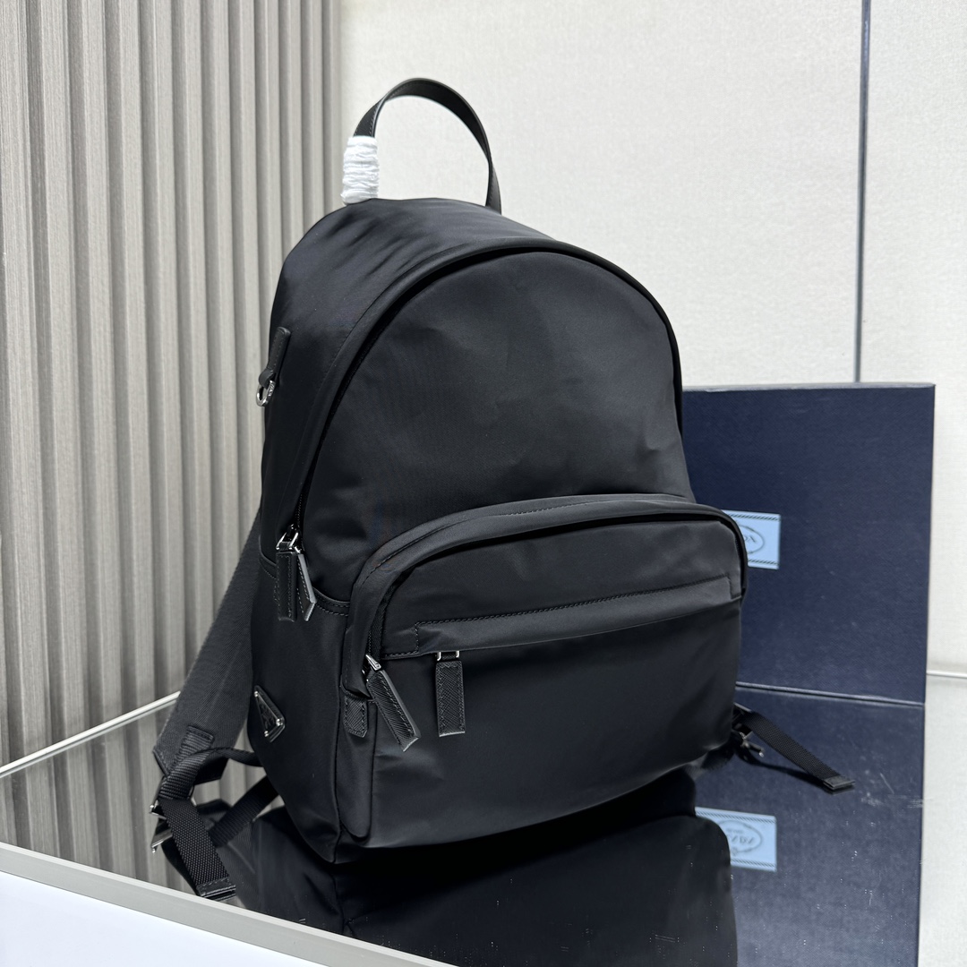 [PRADA] 프라다 Re-Nylon 사피아노 베이직 레더 백팩