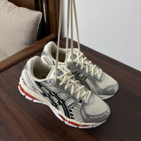 [Asics x Lapstone] 아식스 x 랩스톤 & 해머 젤 카야노 12.1 화이트 메탈릭 실버