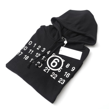 [MM6 Maison Margiela] MM6 메종 마르지엘라 넘버 로고 후드 블랙