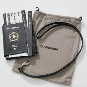 [Balenciaga] 발렌시아가 패스포트 폰 홀더 여권 가방